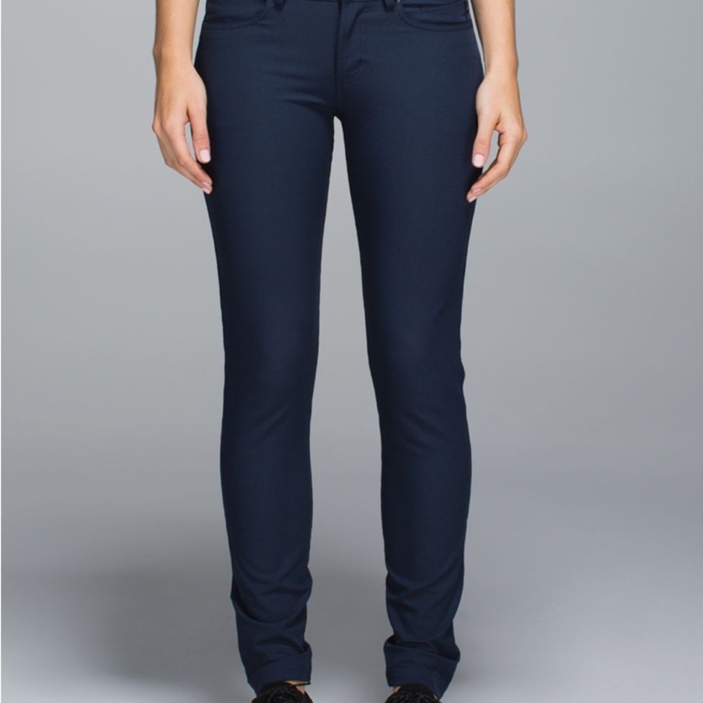 NWT!   🥰Lululemon Everyday Pant
Inkwell
